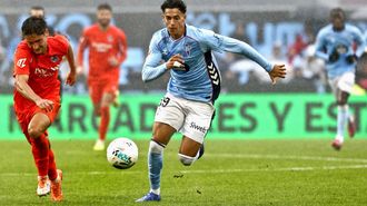 Jones El-Abdellaoui, en plena carrera en el partido del Celta ante la Real Sociedad.