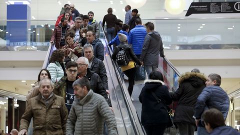 LUGO. El centro comercial As Termas registr una gran afluencia de compradores