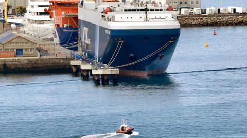 Igual que varios pesqueros gallegos, el mercante Prometheus Leader est paralizado en Vigo tras detectarse en su tripulacin los primeros casos de la variante india en Espaa