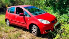 Coche abandonado en el monte por los sospechosos durante la persecuci�n