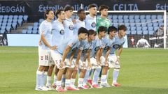 Formaci�n inicial del Celta Fortuna ante el Castell�n en Bala�dos.