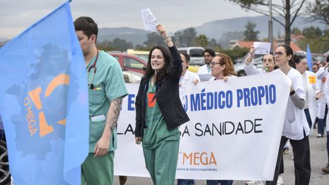 Los m�dicos se concentraron ayer en Montecelo y despu�s recorrieron un tramo a pie