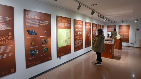 La exposici�n incluye paneles y algunas piezas que se encontraron en la zona
