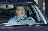 El juez Ta�n, llegando en su coche al juzgado de Santiago en el que investiga ahora el caso Asunta.