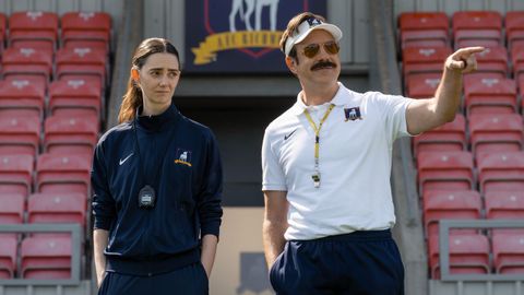 Tanya Reynolds y Jason Sudeikis en �Ted Lasso�