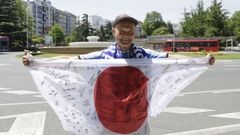 Takayuki Jikumaru, de 62 a�os, est� en A Coru�a para disfrutar de la fiesta de este domingo. 