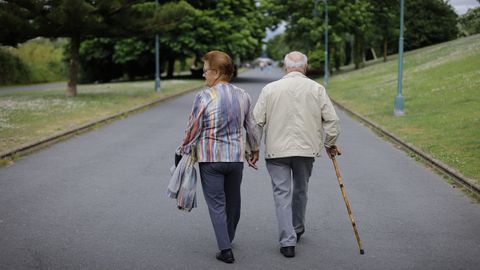 Imagen de archivo de una pareja mayor.