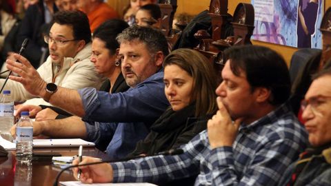 Membros do goberno de Cambados no pleno da semana pasada