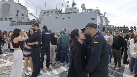 Llegada al Arsenal Militar de la fragata lvaro de Bazn