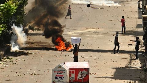 Una de las calles en las que los manifestantes levantaron barricadas