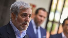 El presidente de Canarias, Fernando Clavijo, tras la firma de un convenio con el ministerio de Transportes el pasado 19 de agosto en La Palma.