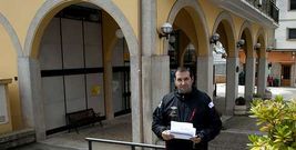 Manuel Pi�eiro promove a Feira de Antig�edades en Viveiro que conta con 26 expositores. 