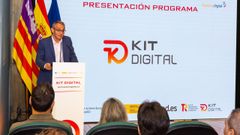 El director general de Red.es, Alberto Mart�nez Lacambra, presentando el proyecto.