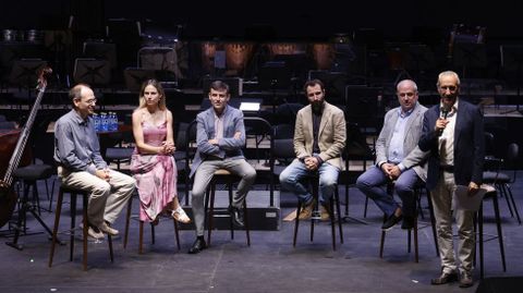 EStudo Momento e o CDG presentan o espect�culo teatral sinf�nico �A culpa�, xunto�ao concelleiro de Cultura e Turismo,�Gonzalo Castro
