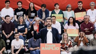 El ministro de Cultura, Ernest Urtasun, durante el acto de presentaci�n de su candidatura a las elecciones generales del 29N, en el Auditorio del Parque Lineal del Manzanares,