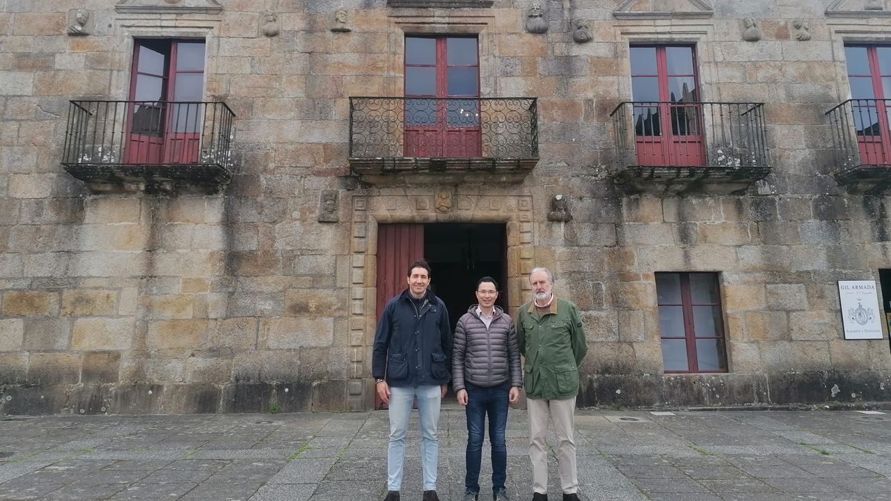 Una decena de coches Ferrari recalarán en Fefiñáns para promocionar el turismo de lujo