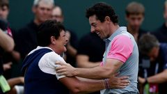 McIlroy celebra el triunfo con su madre