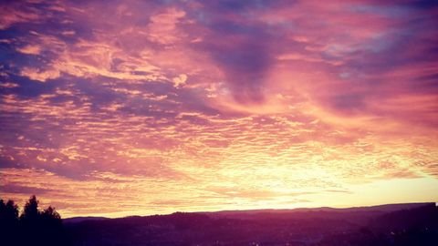 AMANECER ESPECTACULAR EN VILABOA, CULLEREDO