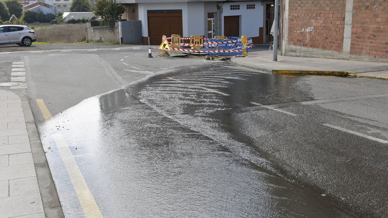 Fugas y averías en la red hacen que se pierdan 18 de cada cien litros de agua suministrada en Galicia