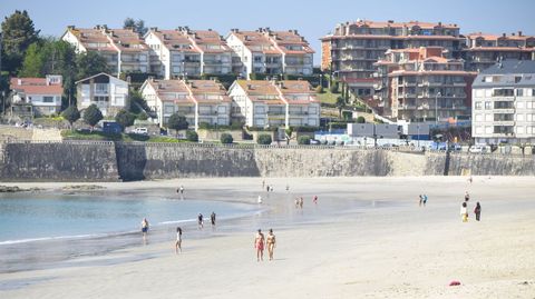 La playa de Silgar, en Sanxenxo, en marea baja esta semana
