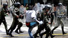 Los disturbios en Bogot� dejan un centenar de heridos