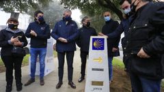 El vicepresidente de la Xunta, Alfonso Rueda, inaugura el moj�n que indica el kil�metro 100 del Camino Primitivo a su paso por Lugo.
