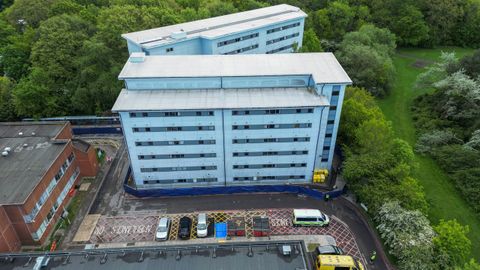 Arrowe Park Hospital en Reino Unido.