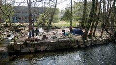 El campamento qued� desmontado al mediod�a pero siguen recogiendo firmas