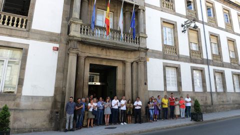 Barcelona Ourense.Concentracion ante la Diputacion de repulsa por los atentados de Barcelona y minuto de silencio por las victimas