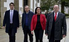 Diego Calvo, con el presidente de Capacee, Manuel Soto, y la alcaldesa, Zaira Rodr�guez.