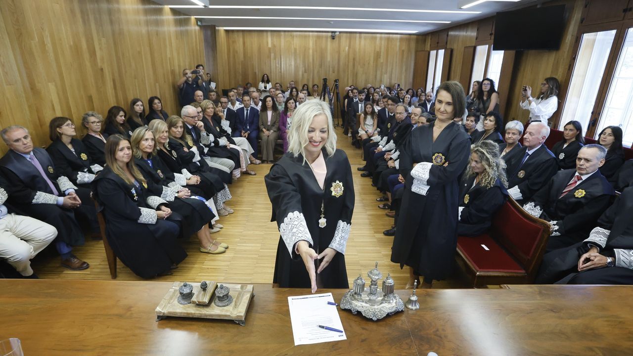 Olga Serrano toma posesión como nueva fiscala jefa de Lugo: «Es un honor ser la primera mujer que ejerce este cargo, pero estoy aquí por mi currículum»
