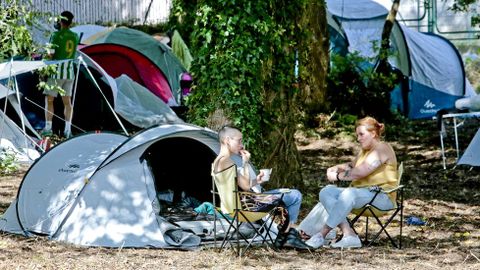 Festival Portamerica. Zona de acampada en la carballeira de Caldas