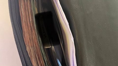 Cartera devuelta a la Polic�a Local con cerca de 5.000 euros en efectivo