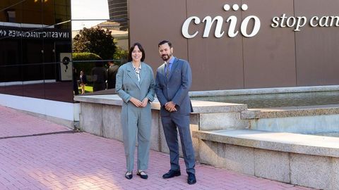 La ministra de Ciencia, Diana Morant, junto a Rabad&aacute;n