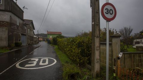 Imagen de parte del n�cleo de poblaci�n de Rebordelos, en Carballo