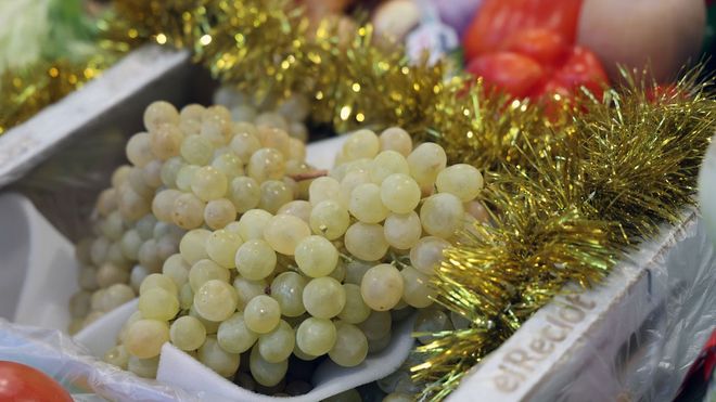 Los expertos recuerdan evitar que los menores de cinco a�os tomen las uvas enteras, con pepitas y piel. 