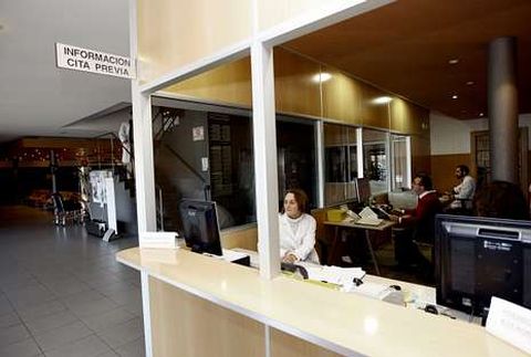 El ambulatorio de Viveiro parec�a cerrado, de tan pocos pacientes que hab�a.