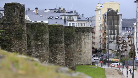 La Ronda da Muralla es una de las calles de la ciudad de Lugo con ms pisos tursticos