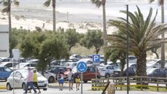 Zona de aparcamientod e la playa de A Frouxeira, en Valdovi�o, en una foto de archivo