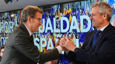 El lder de los populares, Alberto Nez Feijoo, y el presidente de la Xunta y candidato del PPdeG, Alfonso Rueda, este lunes en Madrid