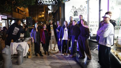 Comerciantes de la calle Samuel Eijn de Ourense celebran el Black Friday 