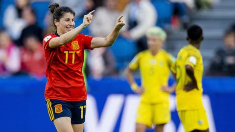 La jugadora asturiana Luca Garca celebra uno de sus goles con la seleccin de ftbol ante Sudfrica