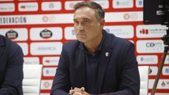Javi Recio, en su presentaci�n como nuevo director deportivo del Lugo a principios de temporada.