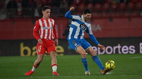 Lance del encuentro entre el Almer�a y el D�por.