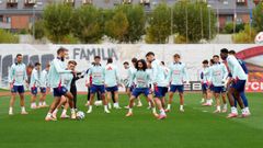 Imagen de la selecci�n espa�ola absoluta en un entrenamiento en Las Rozas