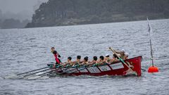La tripulaci�n de A Cabana-Ferrol toma ventaja tras ser la m�s r�pida en la primera jornada.