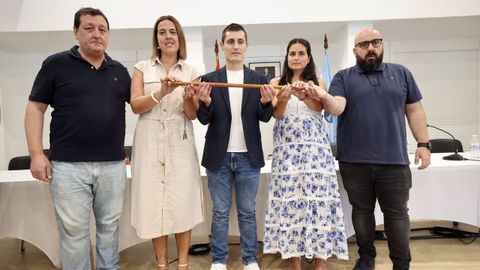 Los representantes del Partido Popular en el Pleno de Fisterra tras la moci�n de censura