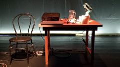 Escenograf�a de la obra �Bico�, del Aula de Teatro de la USC