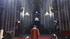 Misa del Domingo de Ramos en la Catedral sin feligreses