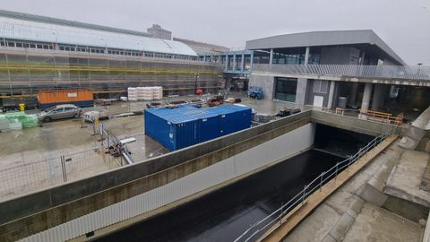 Entrada al aparcamiento subterr&aacute;neo de la estaci&oacute;n intermodal